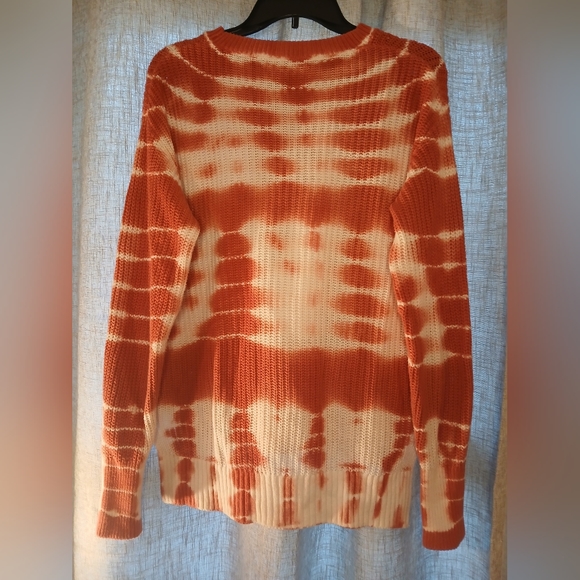 Time and True women's medium long sleeve orange and white sweater 🤎🤍 - Picture 2 of 4